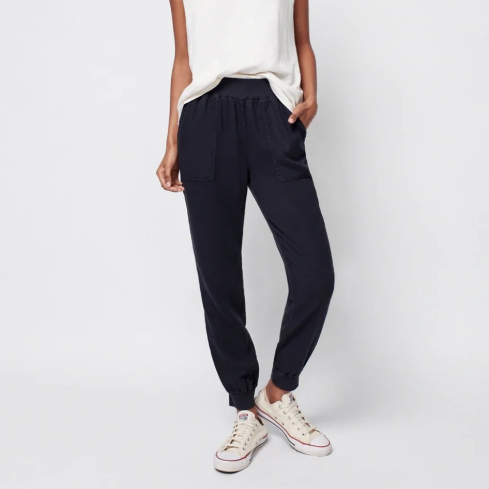 Faherty Navy Relaxed Drawstring Jogger Pants